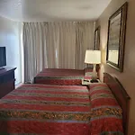 Queens Lodge Motel