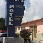 Helen Apartments & Motel