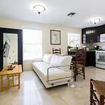 Tropical Garden Bungalow B