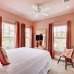 Southern Comfort Great Location! Villa