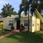 The Cottage Casita With Bikes & Private Pool! Home