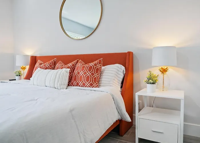 West Palm Beach Vacation Home- Blue Villa