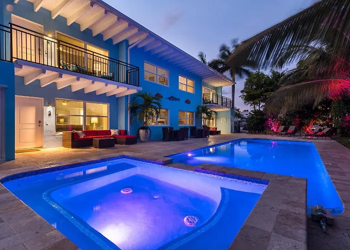 Bluewater Cove Boutique Resort