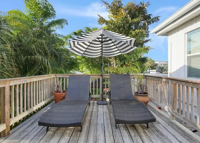 Cozy Studio Downtown Wpb -Unit C