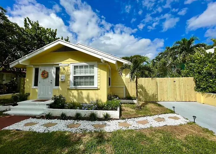 Casa Gialla: Entire Home In Downtown Wpb