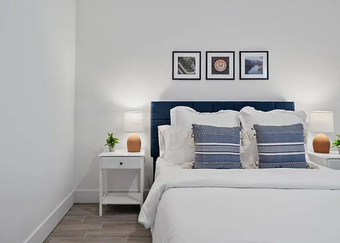 New! Few Minutes To Downtown, 10 To The Beach!