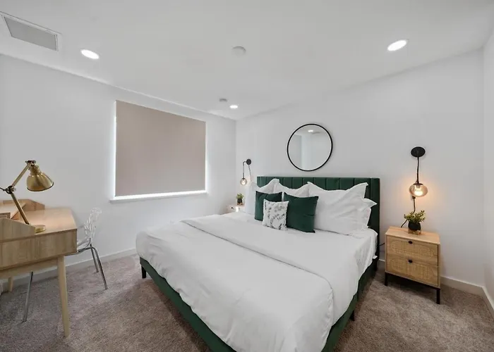 4-Bed Wpb Home Near 95,Airport,Dt & Beaches