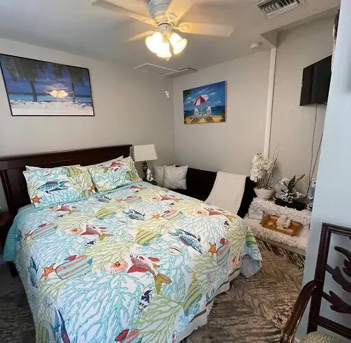 Comfy Queen Bed Studio, Downtown West Palm