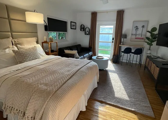 Cozy And Private Guest Suite
