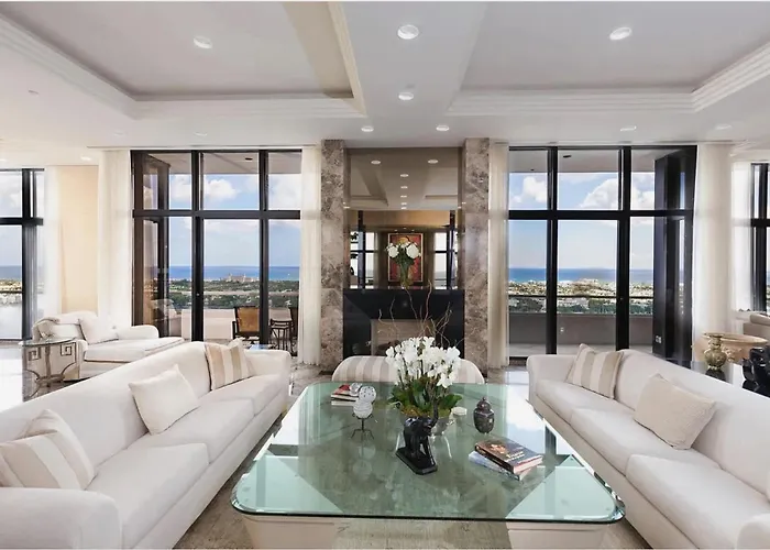 Stunning 3 Bedroom 5 Bath Grand Penthouse