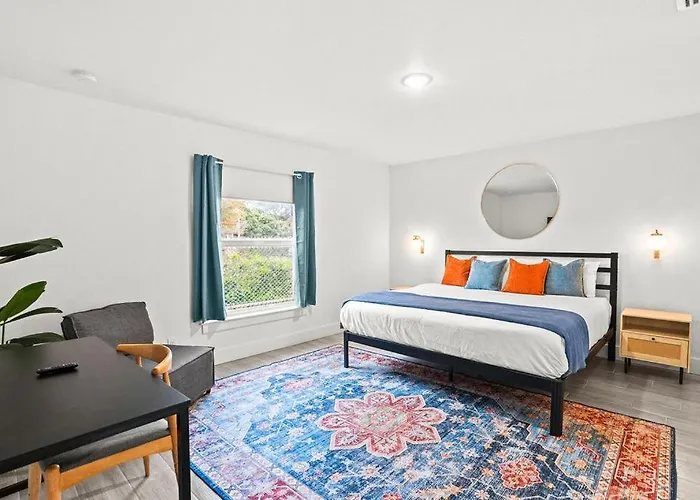Bright & Spacious 3Br Close To Beaches