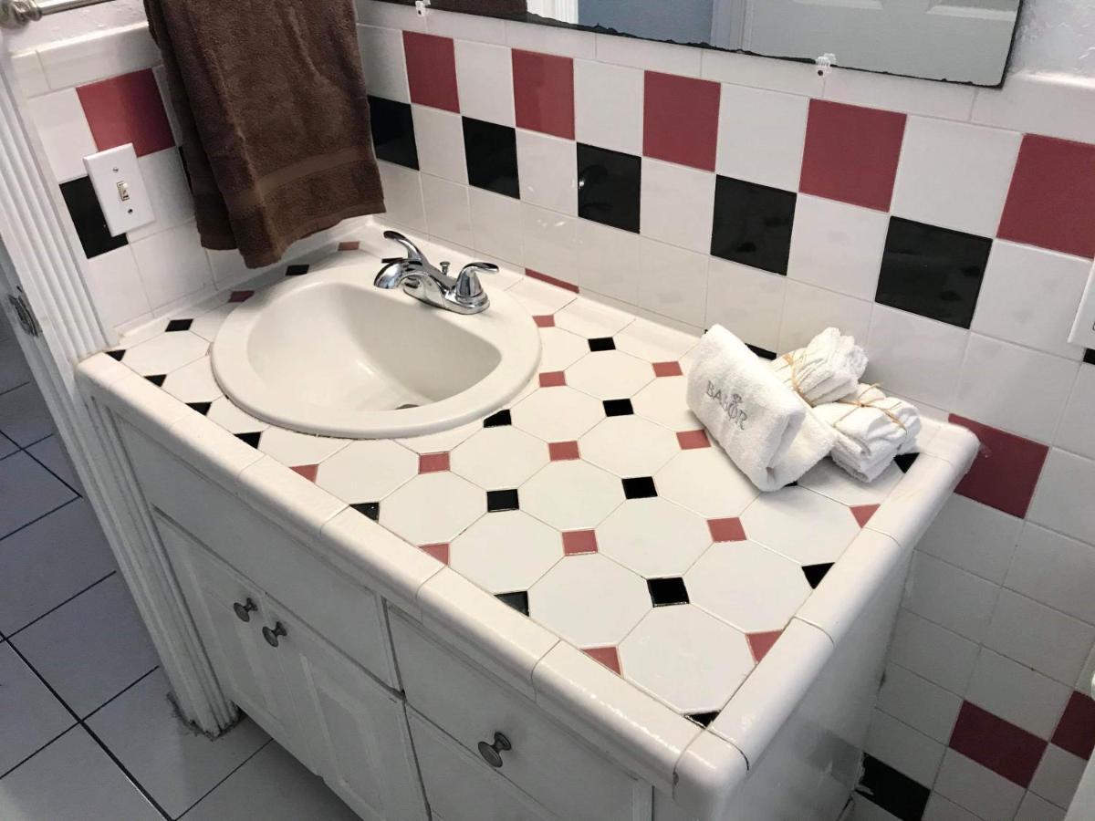 Apartment 1924 Historic Hideaway