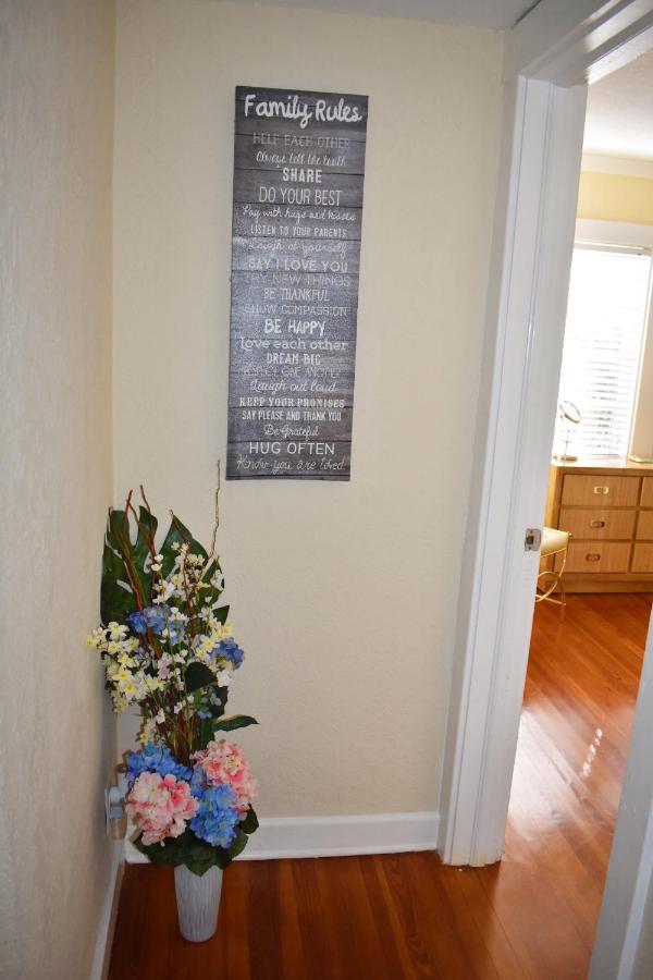 Villa In The Heart Of West Palm Beach, Pets Welcome West Palm Beach