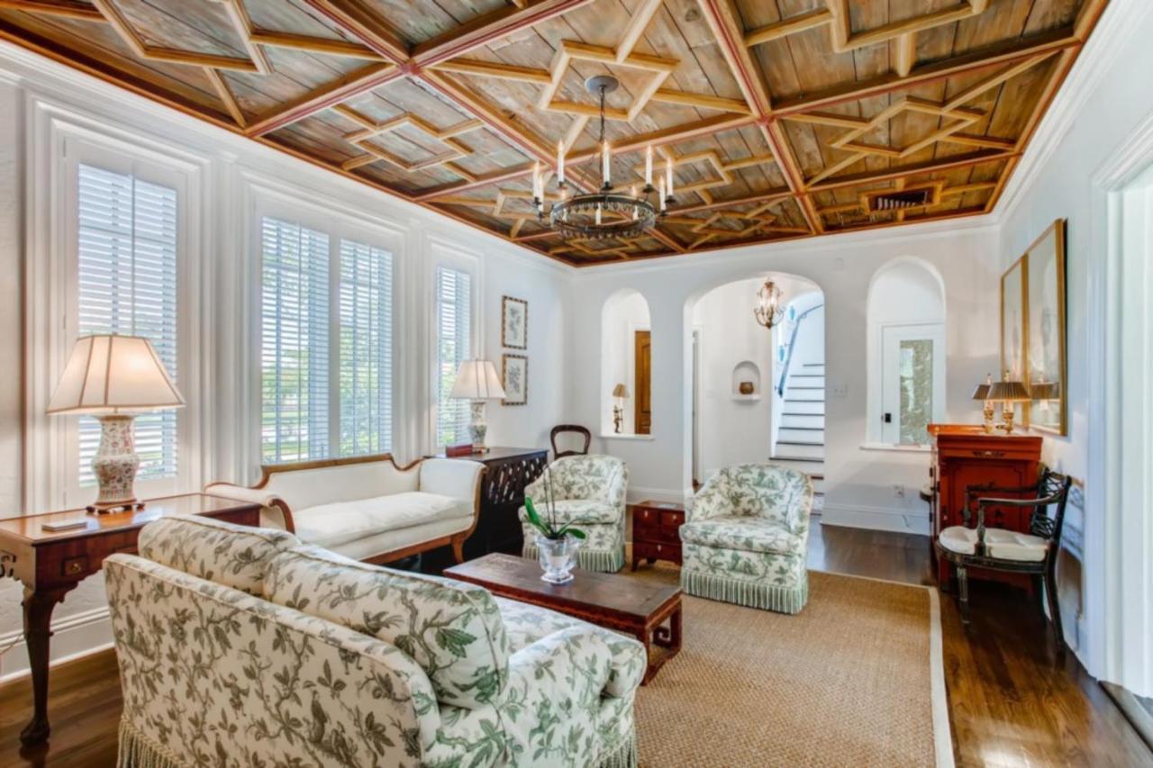 Holiday home Blanca 4bd 3.5ba Private Pool And Parking