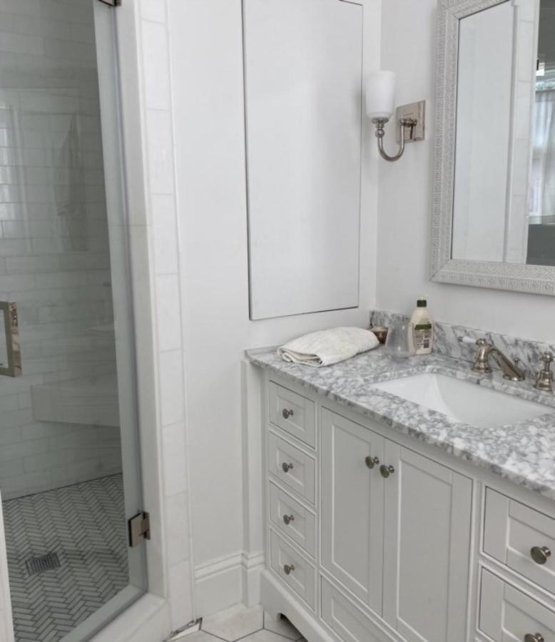 Blanca 4bd 3.5ba Private Pool And Parking