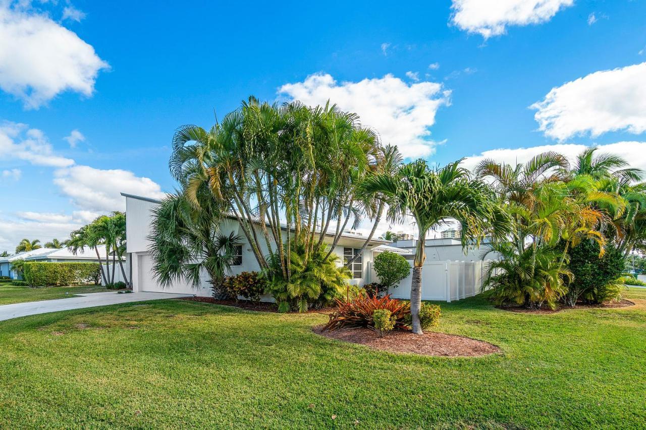 Heated Pool/htub & Pool W/tv Walk To Beach! *