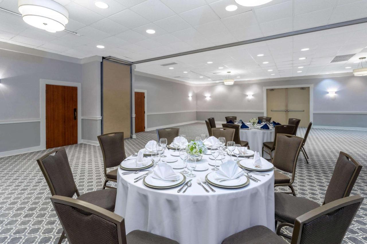 Ramada By Wyndham West Palm Airport Hotel West Palm Beach