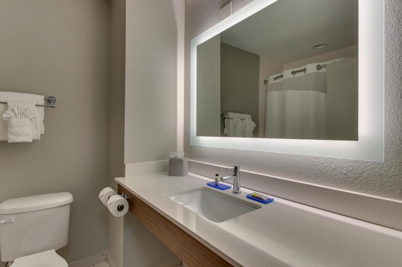 Express West Palm Metrocentre By Ihg 3*