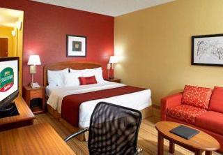 Courtyard By Marriott West Palm Airport