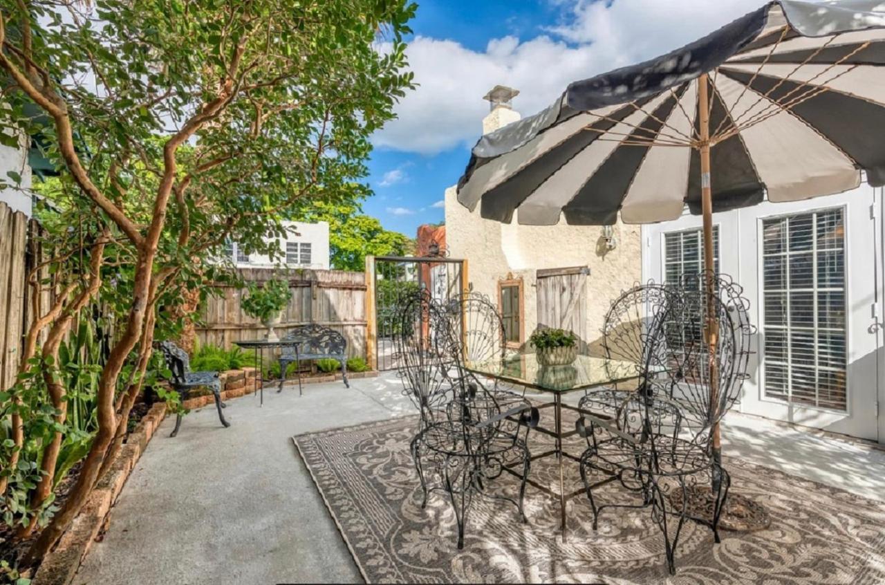 Tropical Designer House In Heart Of Antique Row Wpb Holiday home