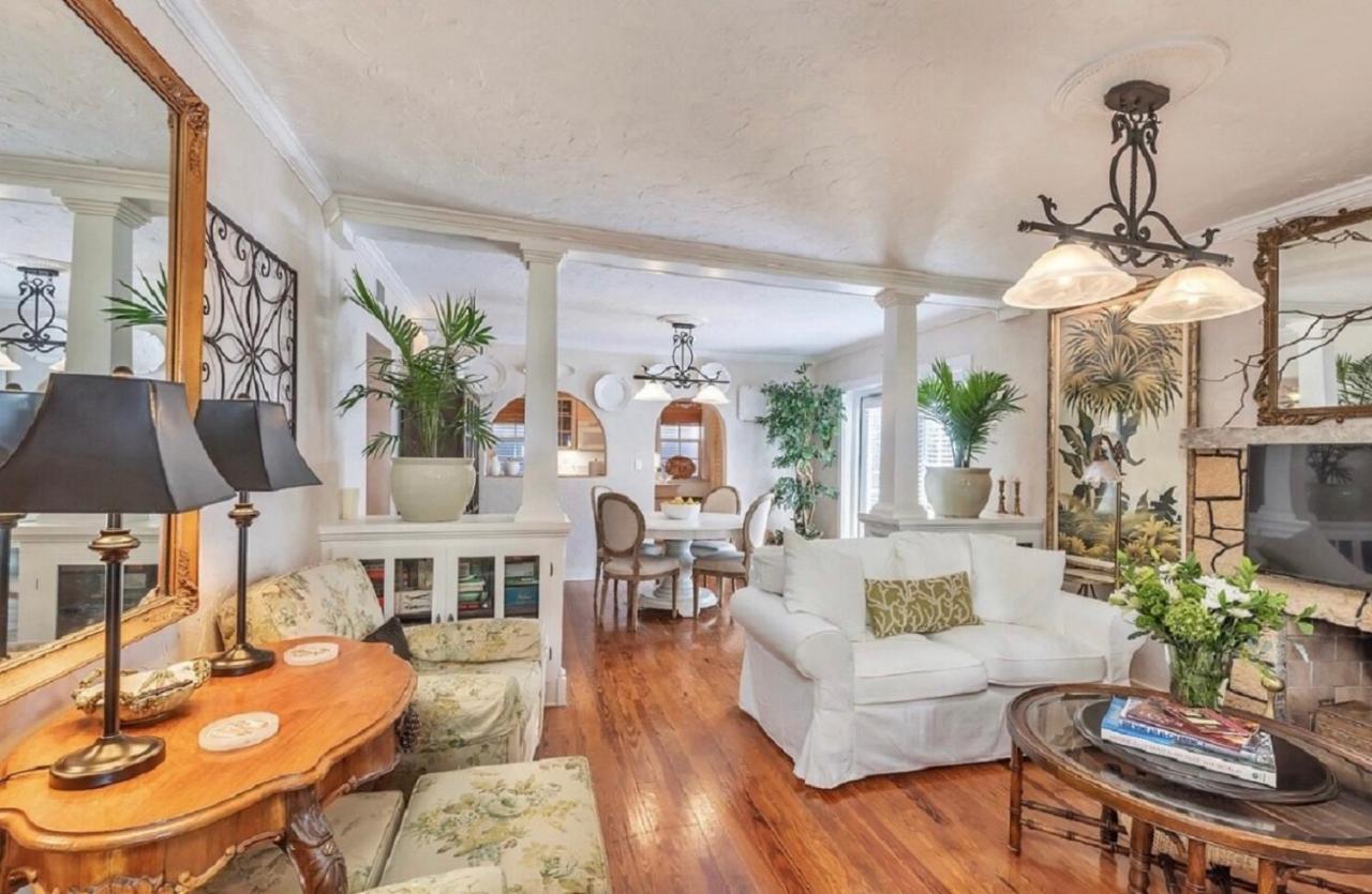 Holiday home Tropical Designer House In Heart Of Antique Row Wpb West Palm Beach