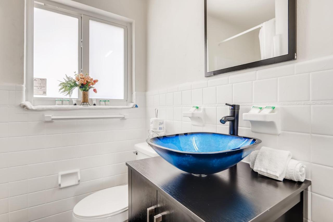 Coral Sands Boutique Lux Apartment West Palm Beach