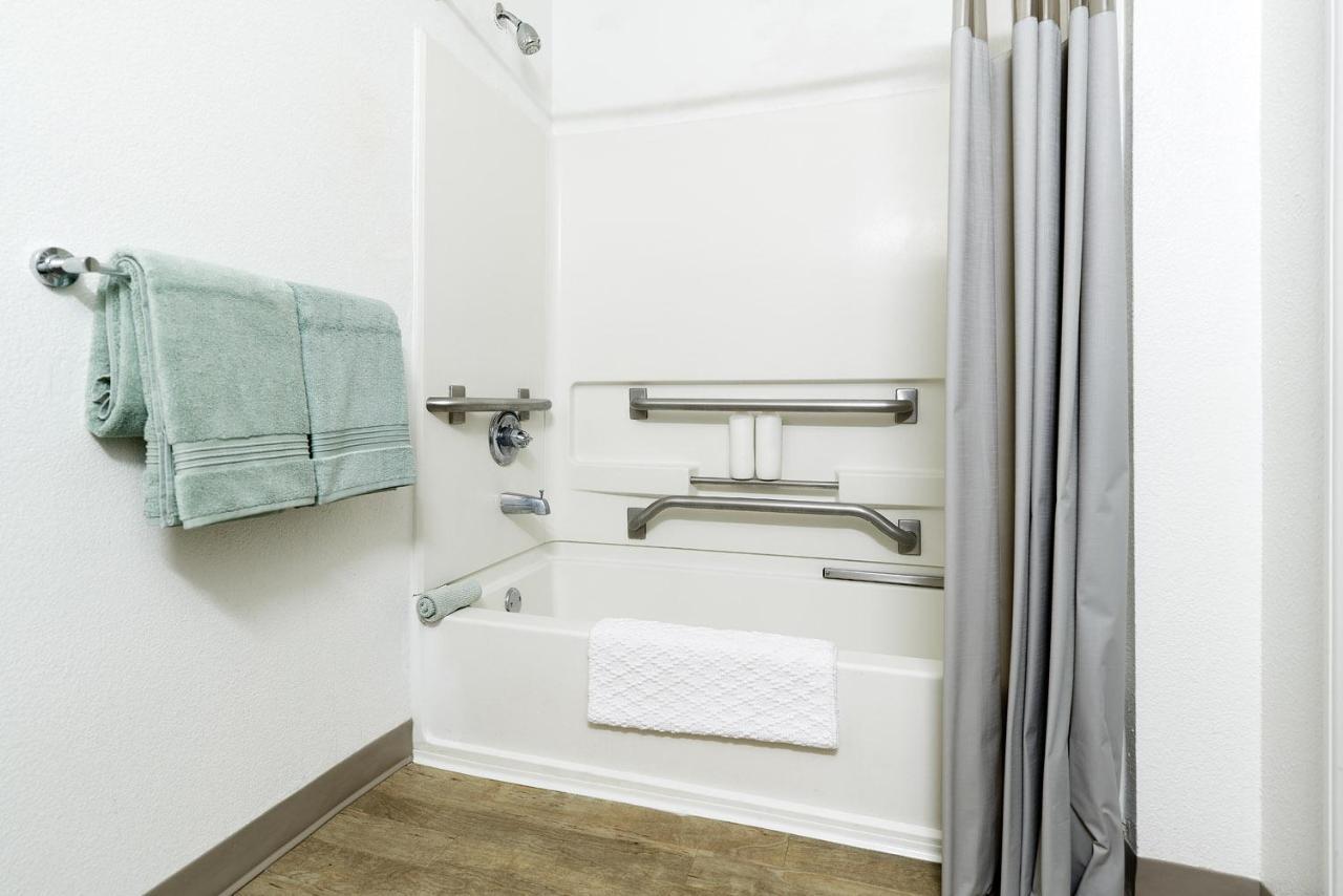 Hotel Intown Extended West Palm Fl - Military Trail Rd 2*