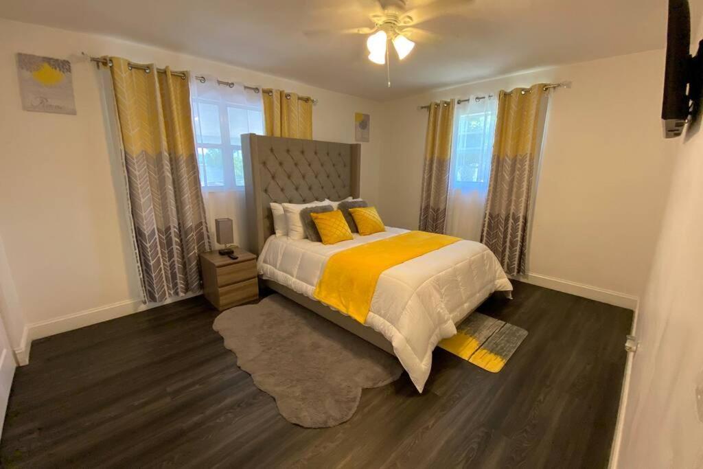 Perfectly Relaxing Queen Suite/freestanding Tub, West Palm Beach