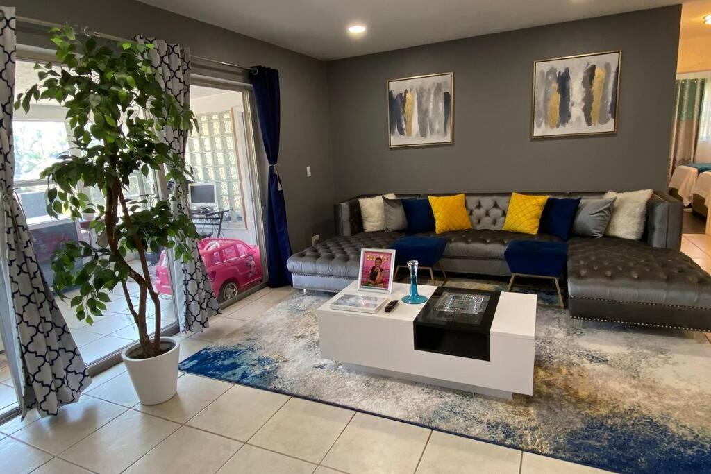 Holiday home Perfectly Relaxing Queen Suite/freestanding Tub, *
