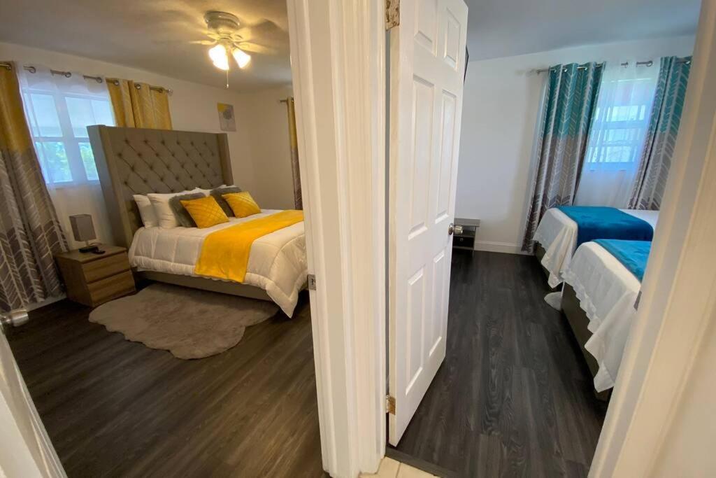 Holiday home Perfectly Relaxing Queen Suite/freestanding Tub,