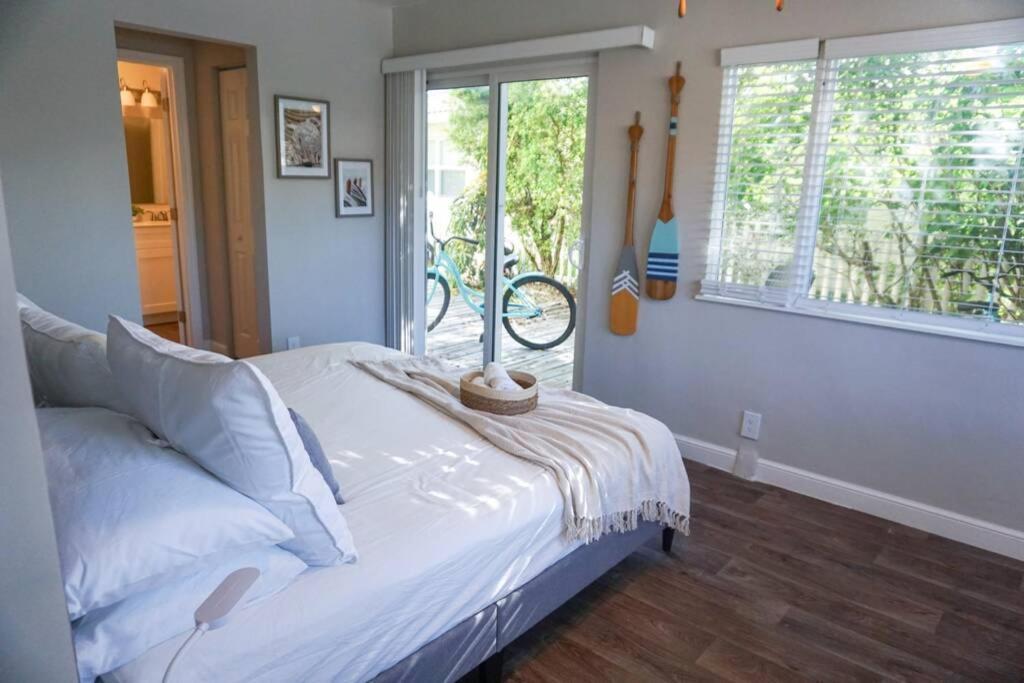 The House At Seascape Steps From The Beach, Marina And Shops! Holiday home