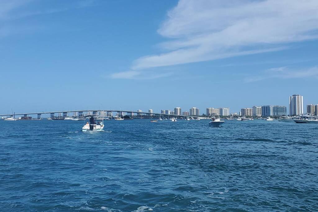 Apartment !!coral Sands 1 Bedroom Stunner!! West Palm Beach