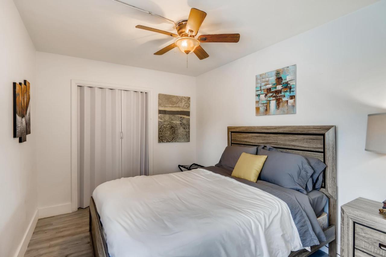 Tropical Getaway/ Stunning 2br Gem Apartment