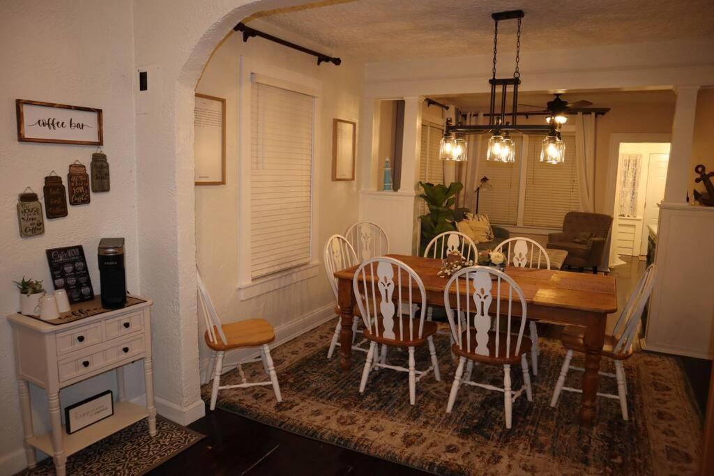 Heart Of Antiques Row, Place, Beach, Self Check-in * West Palm Beach