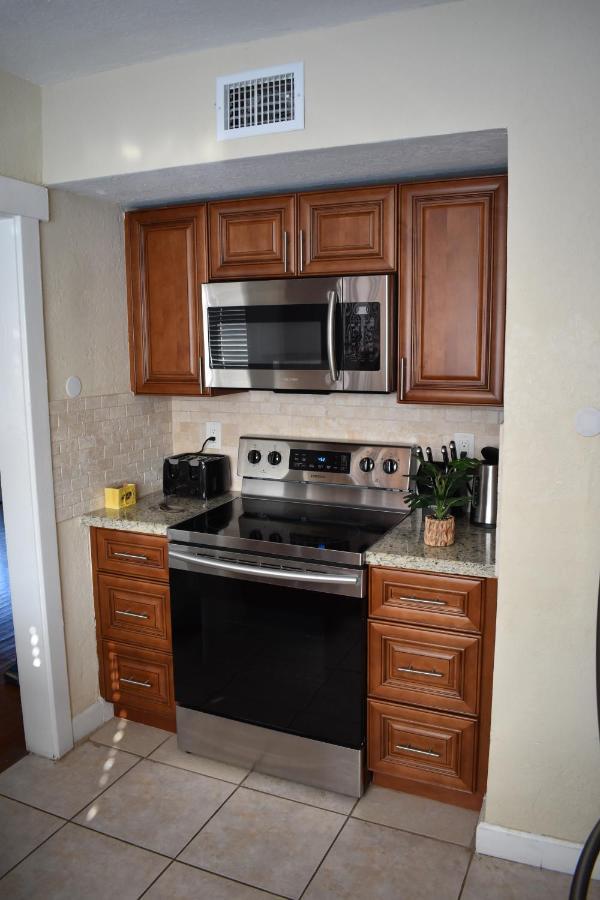 Villa In The Heart Of West Palm Beach, Pets Welcome