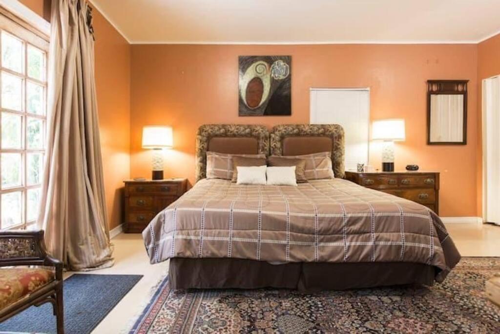 Holiday home Unwind Island 3 Bedrooms 3 Full Washrooms *