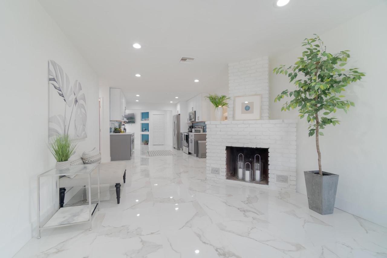 Elegant 5br West Palm Near Holiday home