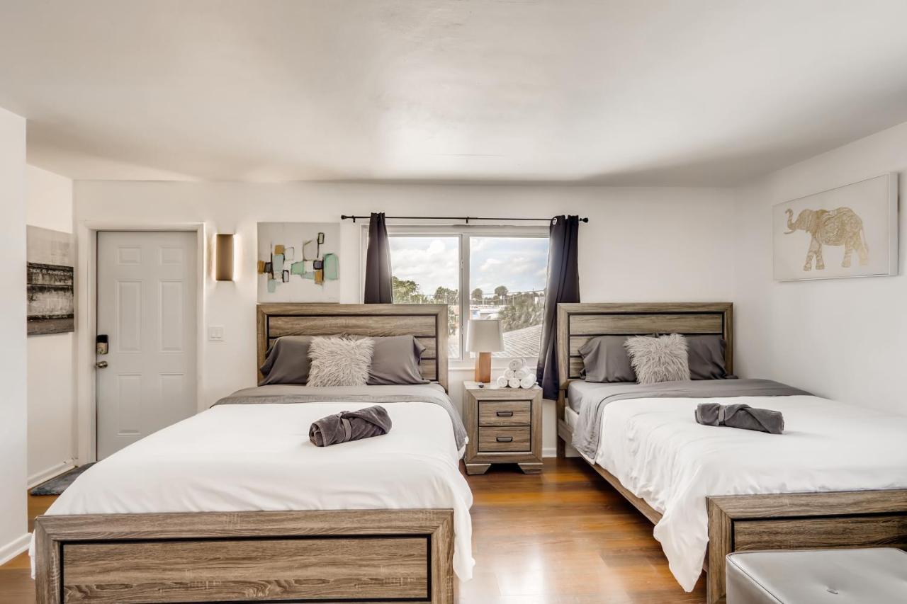 Coral Sands Huge W/ 2 Queen Beds! Apartment