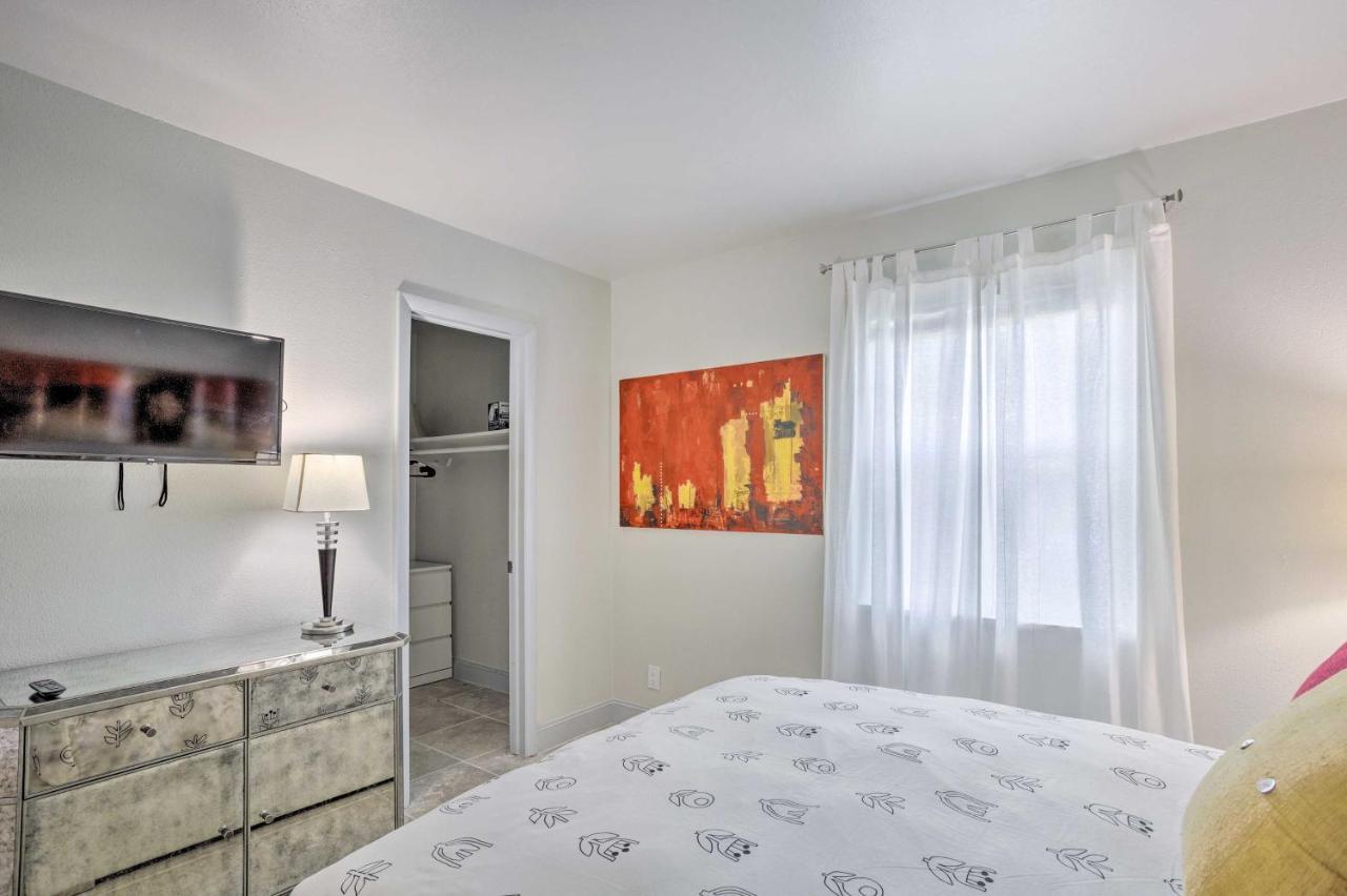 Vibrant West Palm Beach Abode Less Than 3 Mi To Dtwn! West Palm Beach