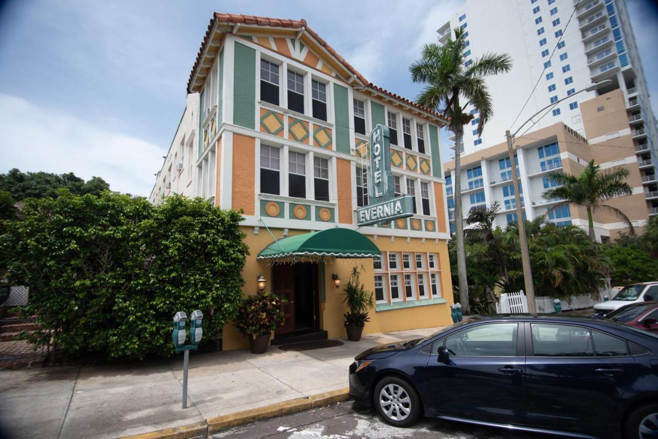 Evernia West Palm Beach