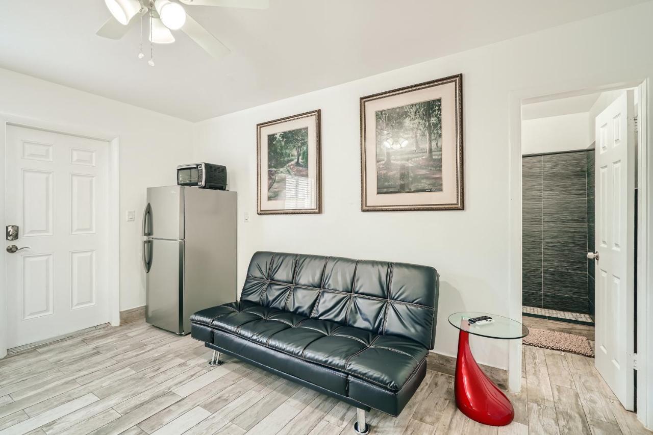 Sii 1 Bedroom Tropical Gem!
