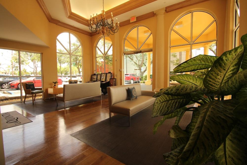 La Quinta By Wyndham West Palm Airport 3*