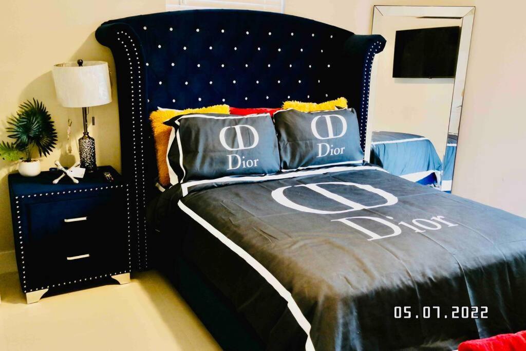 **new**gorgeous 3bedroom Minutes From Beach