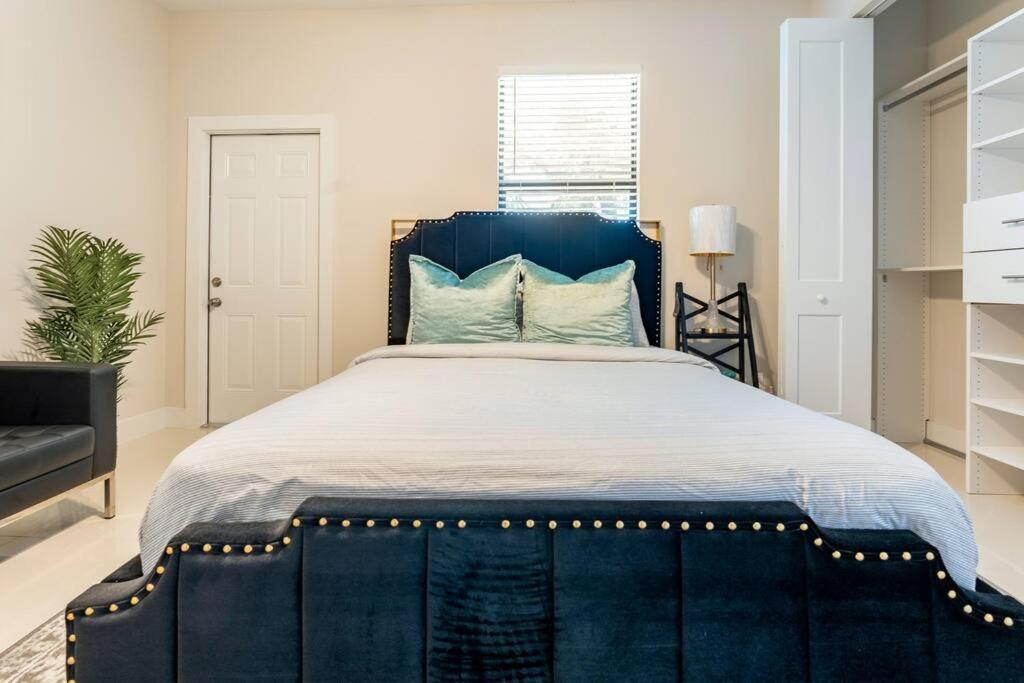 **new**gorgeous 3bedroom Minutes From Beach West Palm Beach