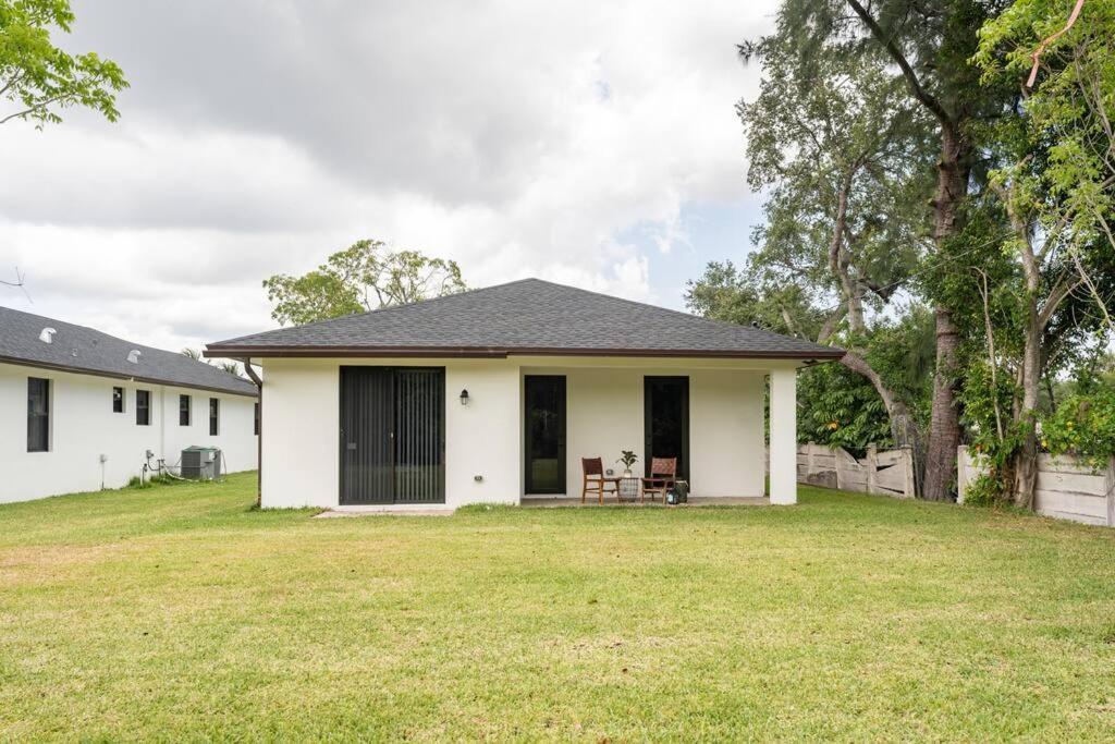 **new**gorgeous 3bedroom Minutes From Beach *