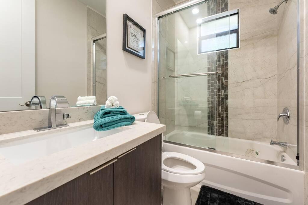 **new**gorgeous 3bedroom Minutes From Beach Casa de férias West Palm Beach