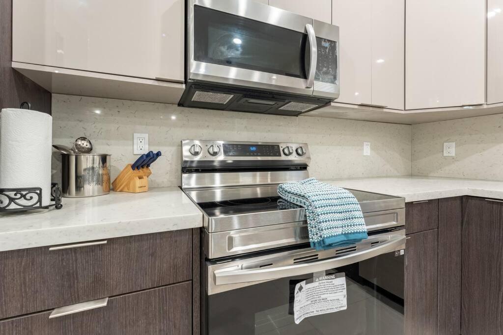 **new**gorgeous 3bedroom Minutes From Beach *