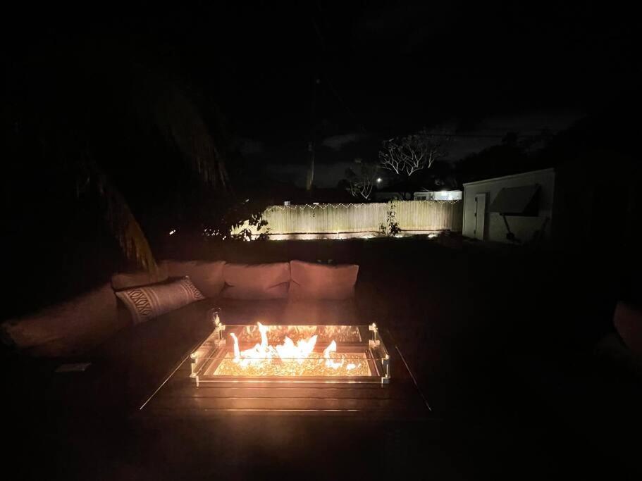 Hot Tub, Tiki Bar, Outdoor Shower, Near Intercoastal Waterway!