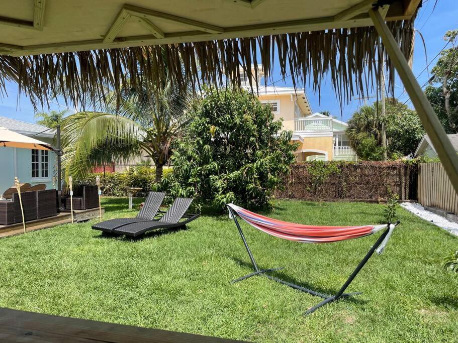 Villa Hot Tub, Tiki Bar, Outdoor Shower, Near Intercoastal Waterway!
