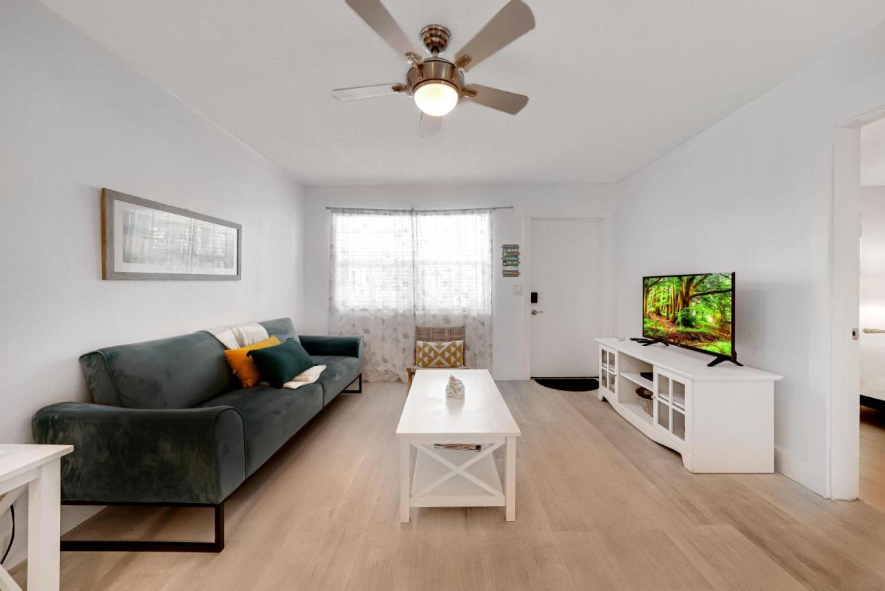 By Pmi Unit 1 Apartment